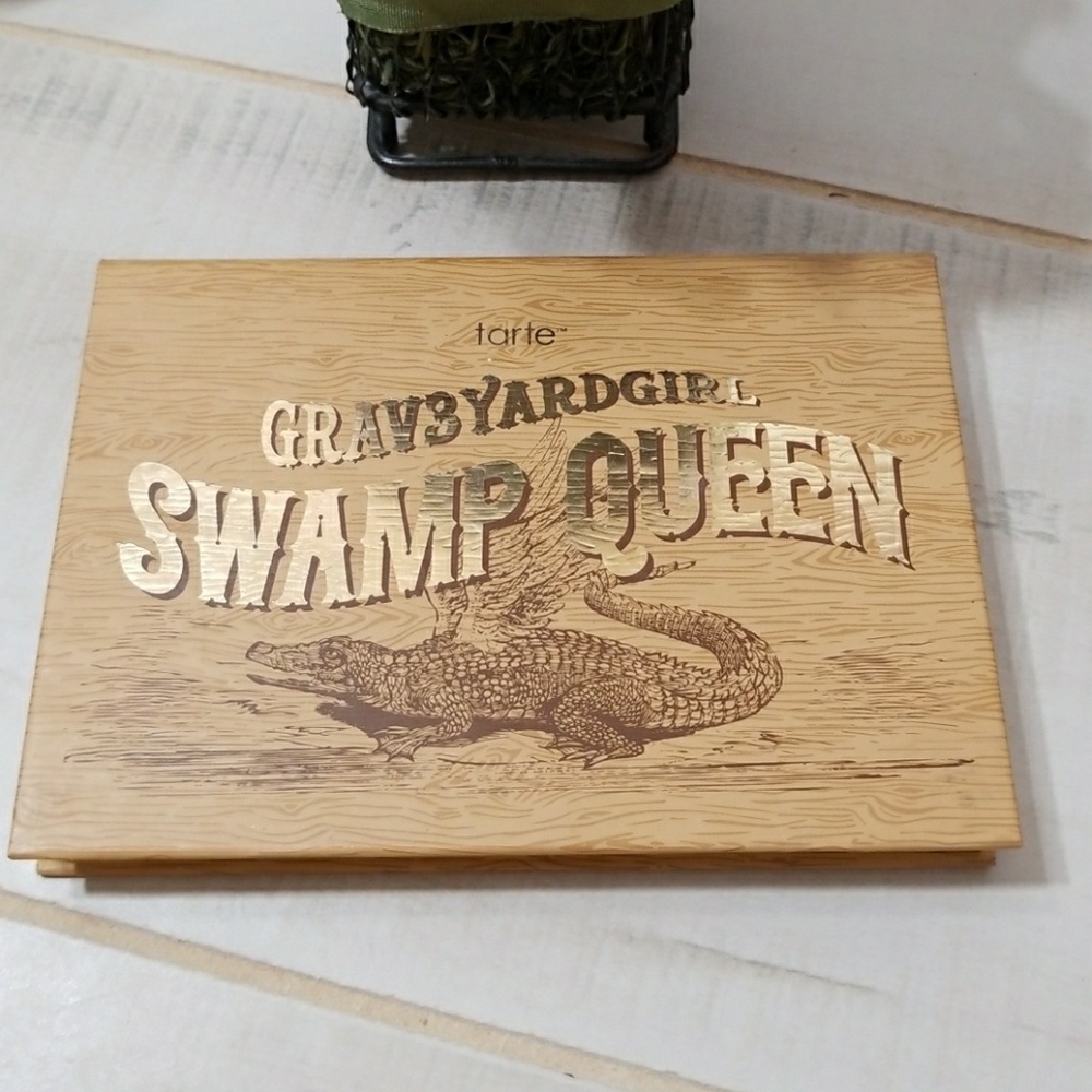 Tarte Graveyard Girl Swamp Queen Palette